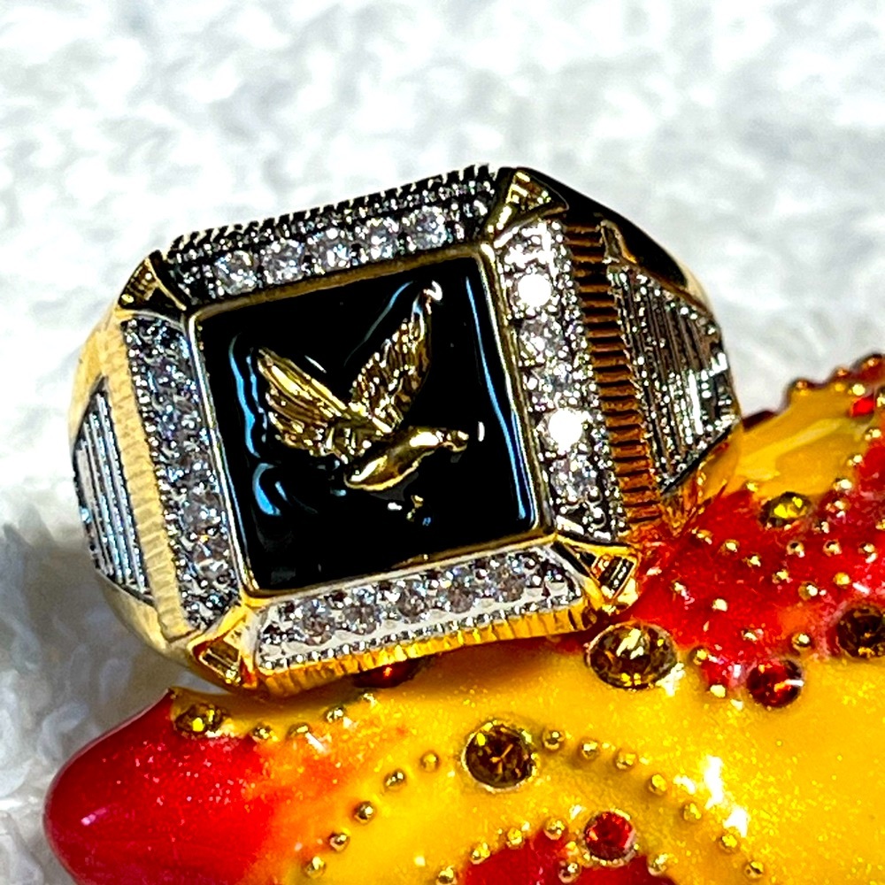 🖤💍Mens two tone/rhinestone eagle ring new never worn